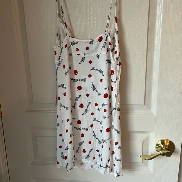 NWT Disney x Forever 21 Red Apple and Black text - Picture 7 of 13